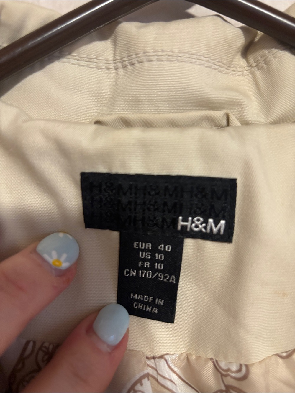 H&M Cream Trench Coat with Belted Waist - Picture 2 of 3